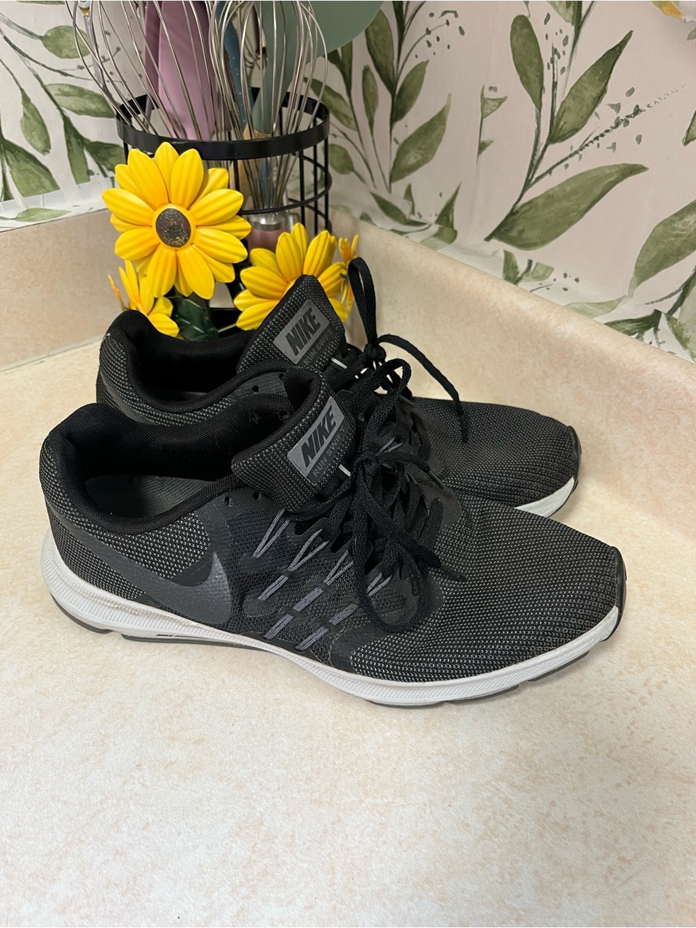 Nike Women’s Black and White Breathable Mesh Trainers size 9.5